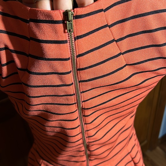 Flattering coral black striped dress with hidden pockets - Picture 9 of 9